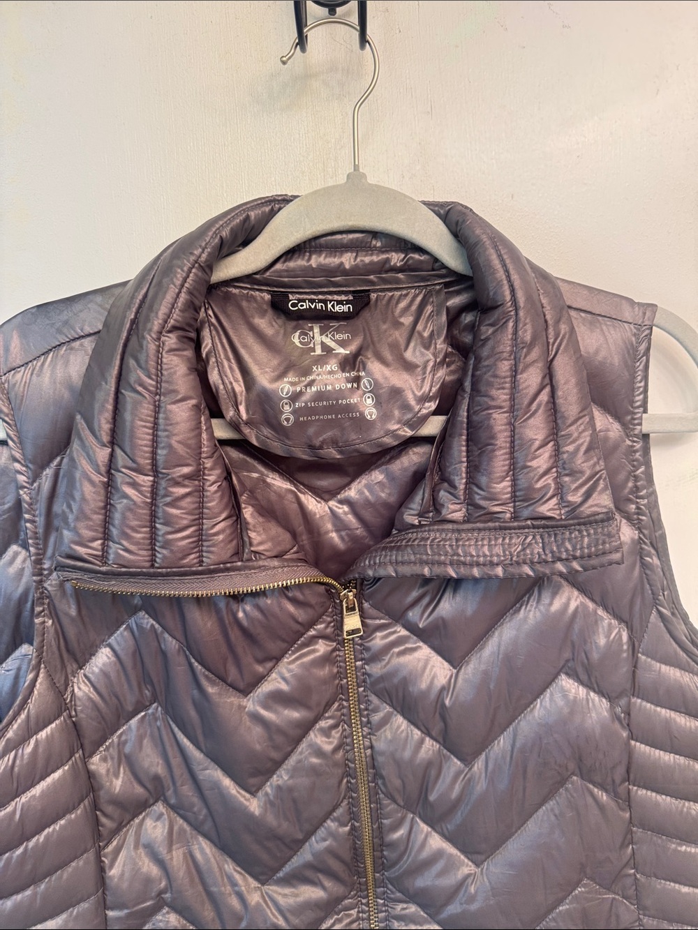 Calvin Klein Quilted Metallic Silver-Gray Puffer Vest